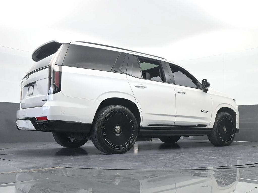 Used 2023 Cadillac Escalade V AWD/4WD image 90