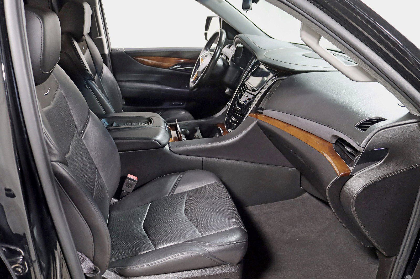 Used 2017 Cadillac Escalade ESV Luxury image 30