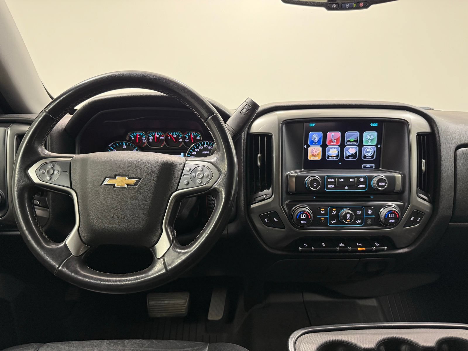 Used 2018 Chevrolet Silverado 1500 LT w/ All Star Edition AWD/4WD image 23
