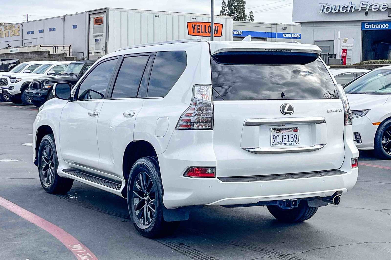 Certified 2022 Lexus GX 460 Premium w/ Premium Package image 2