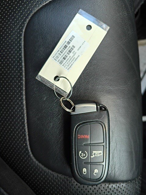 Used 2019 Jeep Cherokee Limited image 25