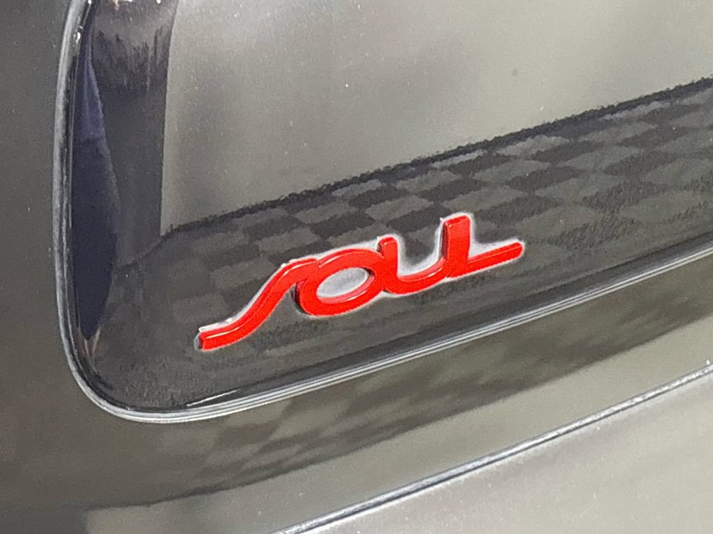 Used 2018 Kia Soul ! w/ Tech Package FWD image 25