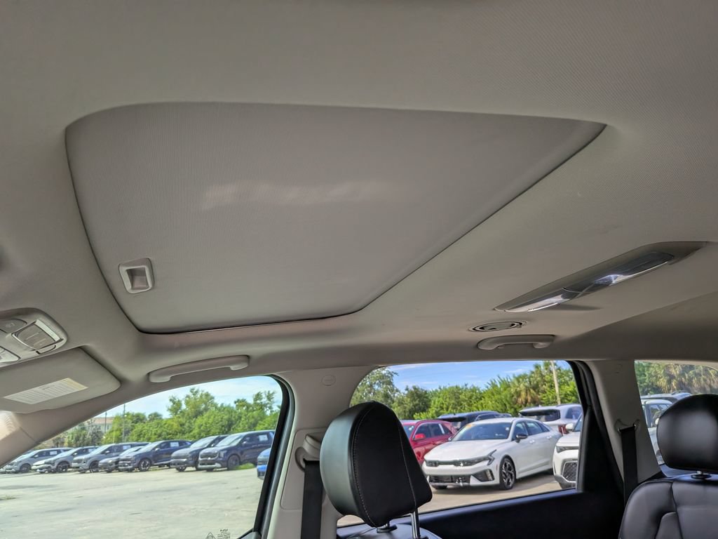 Certified 2022 Kia Telluride S FWD image 21