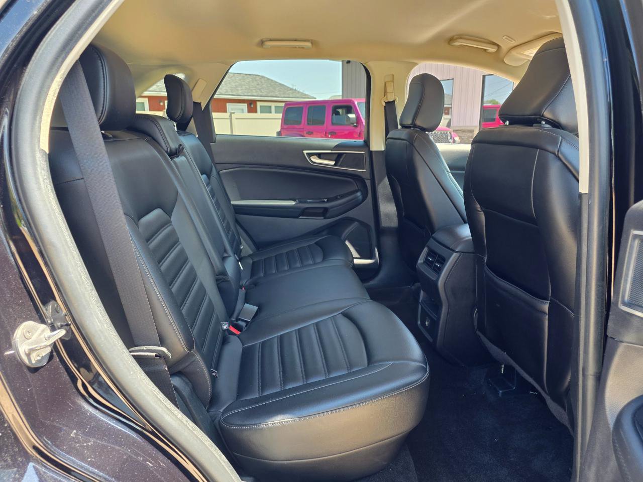 Used 2020 Ford Edge SEL FWD image 22