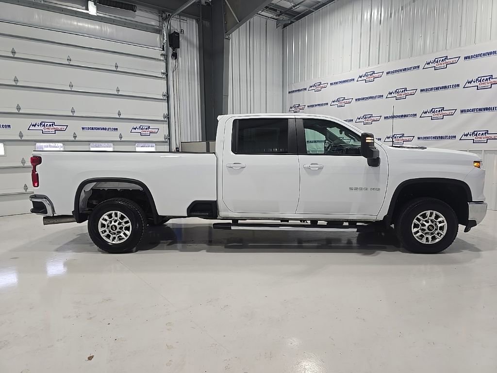 Used 2025 Chevrolet Silverado 2500 LT w/ Convenience Package image 10