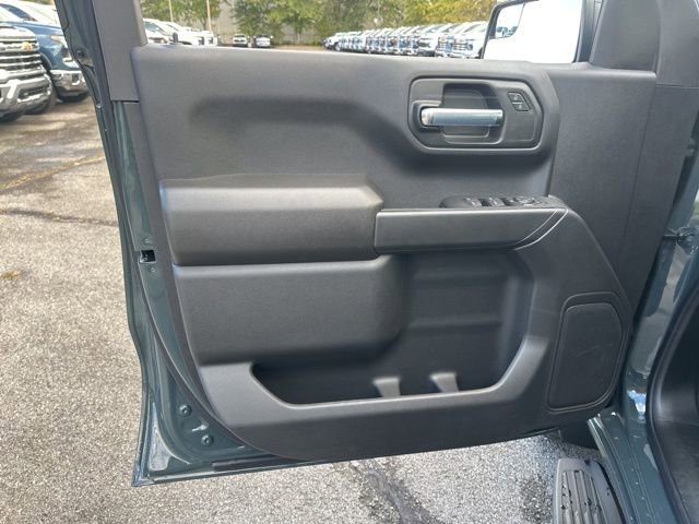 New 2026 Chevrolet Silverado 1500 Custom Trail Boss w/ LPO, Dark Essentials Package image 11