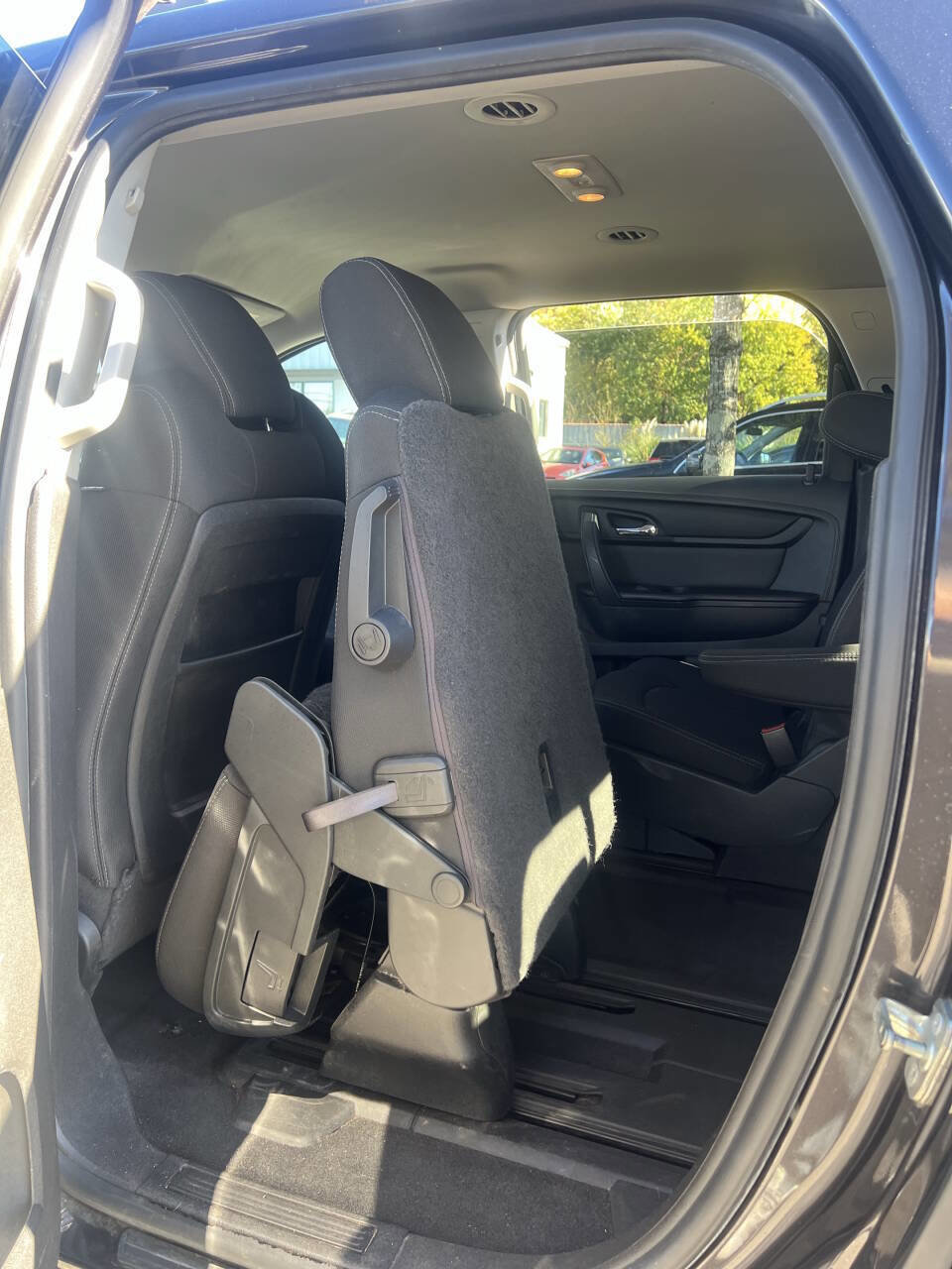 Used 2014 GMC Acadia SLE image 21