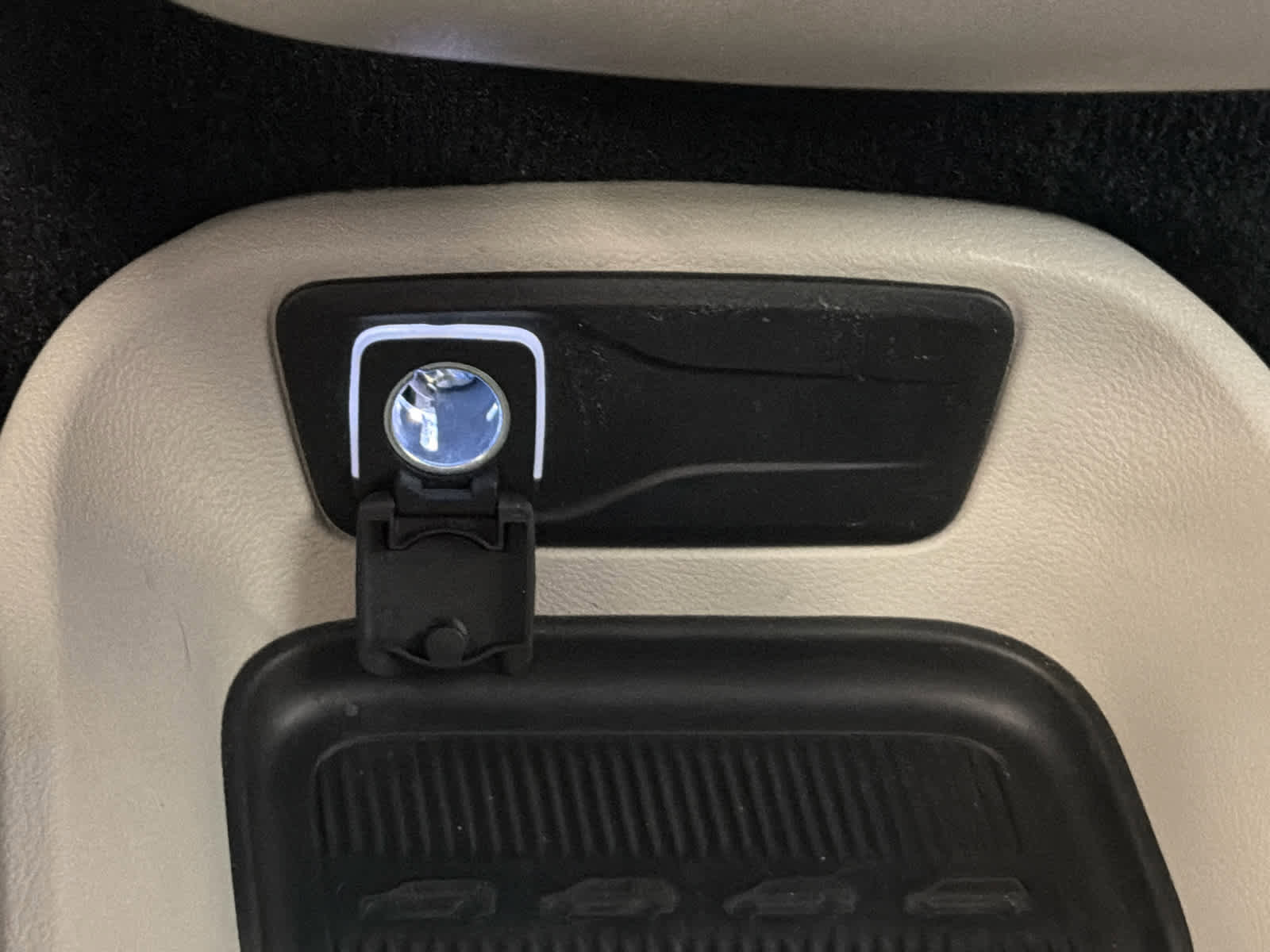 Used 2023 Chrysler Pacifica Touring-L FWD image 58