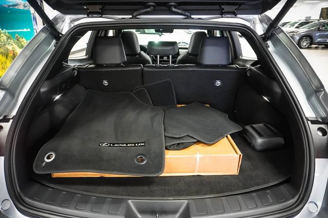 Certified 2025 Lexus UX 300h FWD image 21