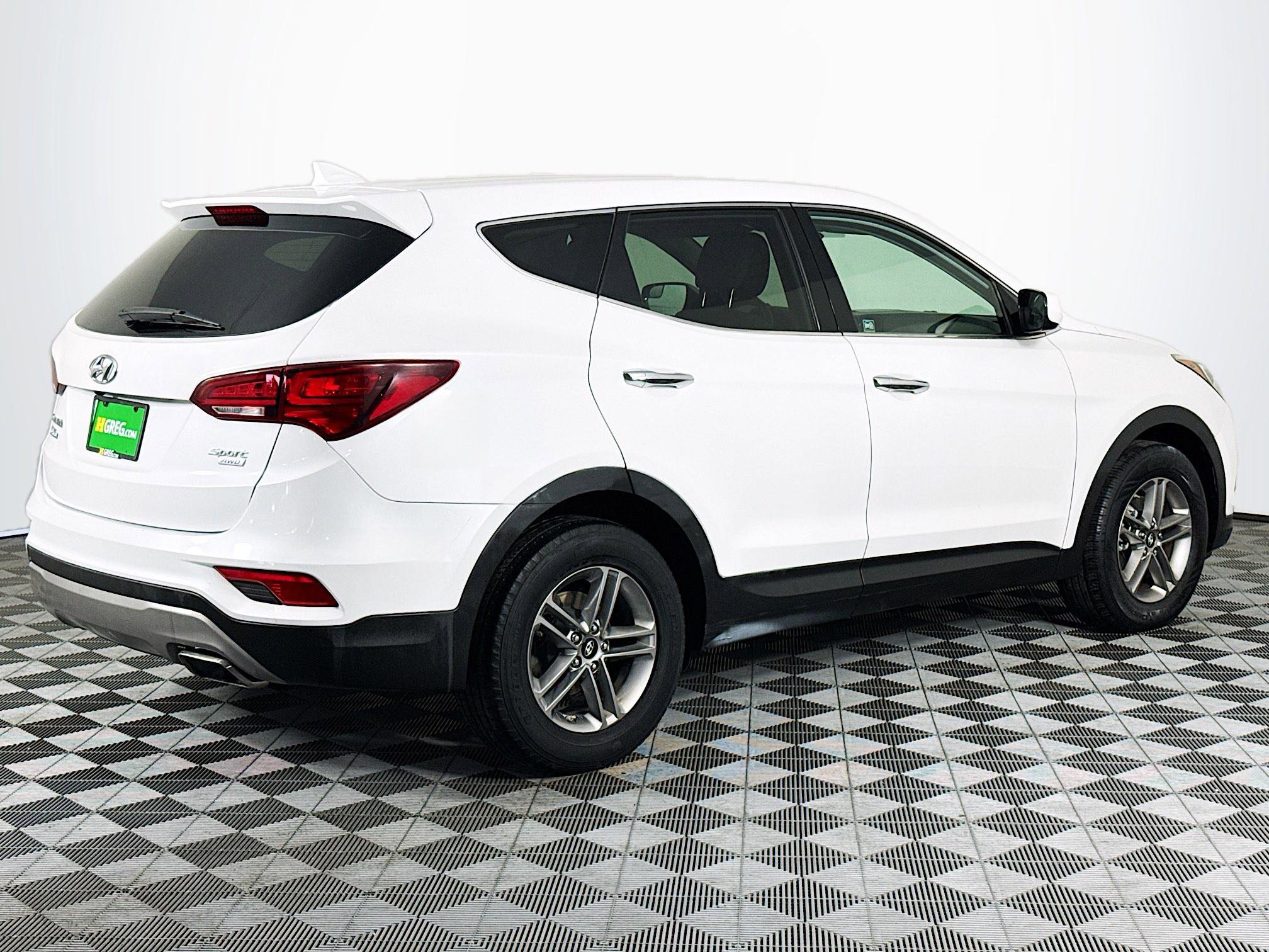 Used 2017 Hyundai Santa Fe Sport image 10