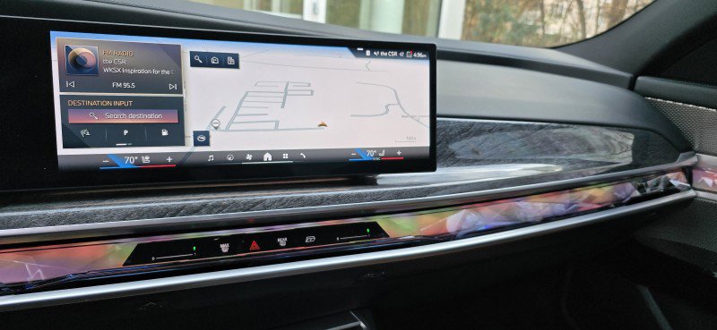 Certified 2023 BMW 740i image 21