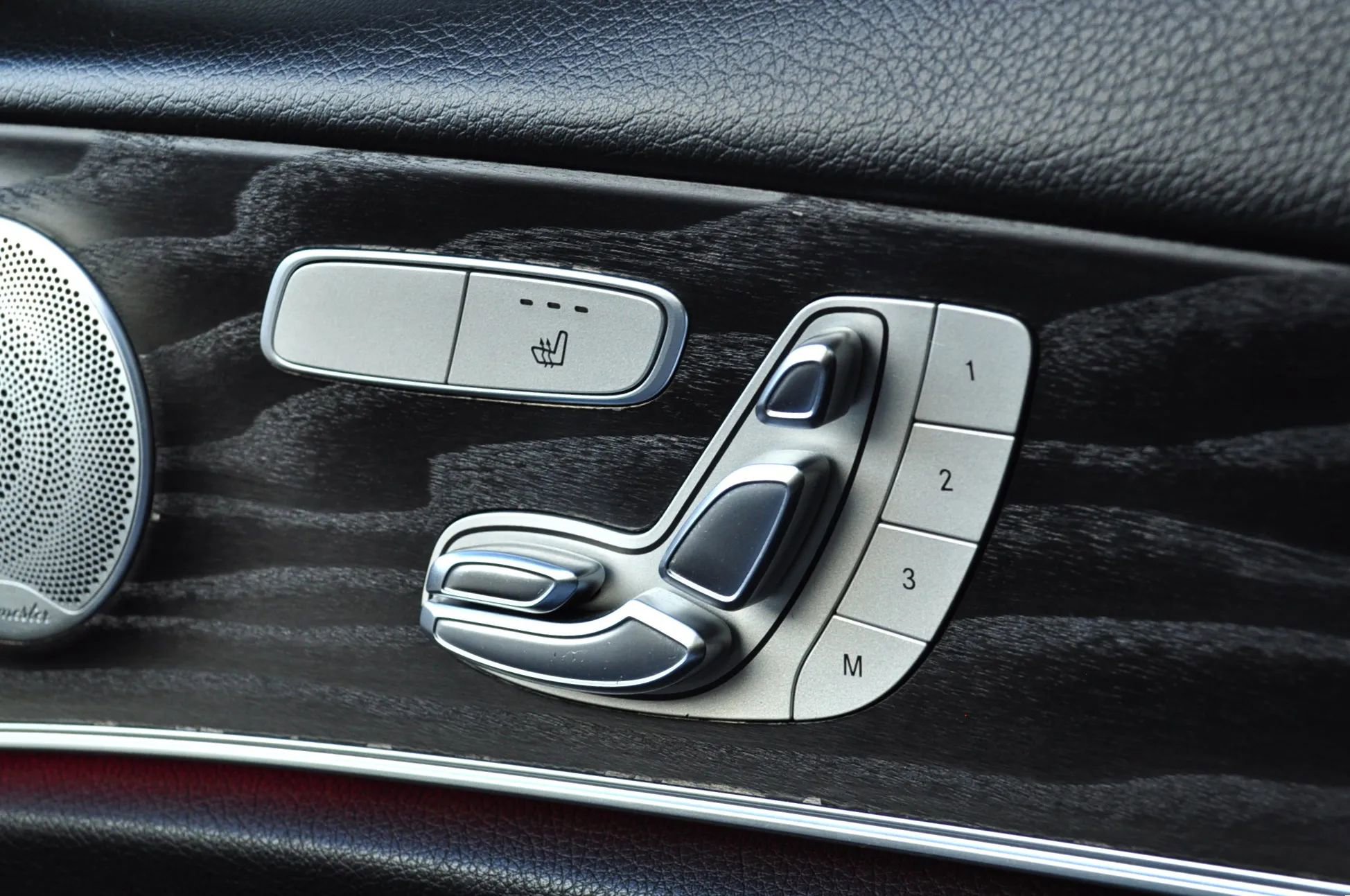 Used 2018 Mercedes-Benz E 300 4MATIC w/ Premium 1 Package image 15