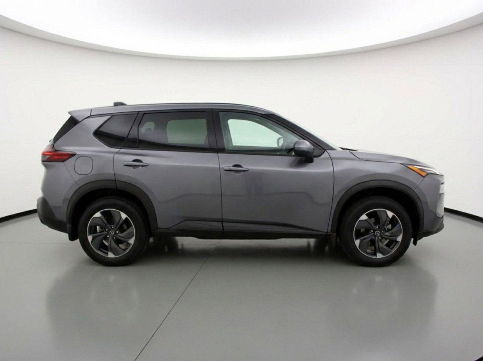 Used 2025 Nissan Rogue SV FWD image 11