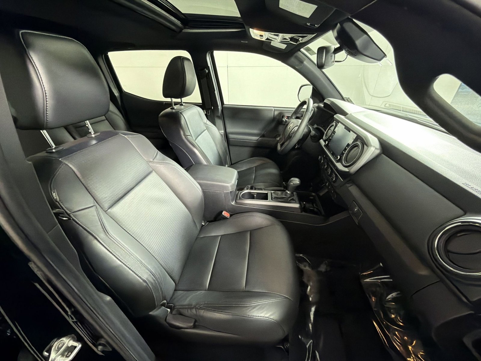 Used 2023 Toyota Tacoma TRD Off-Road image 28