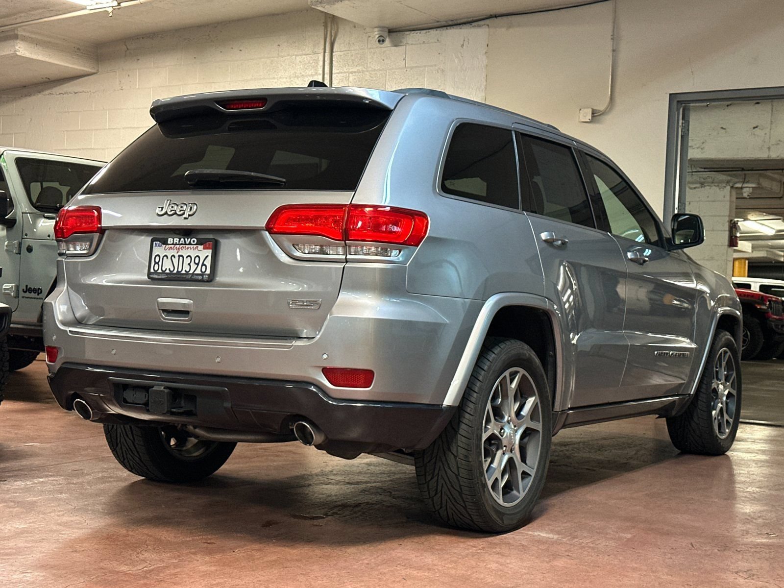 Used 2018 Jeep Grand Cherokee Limited RWD image 5