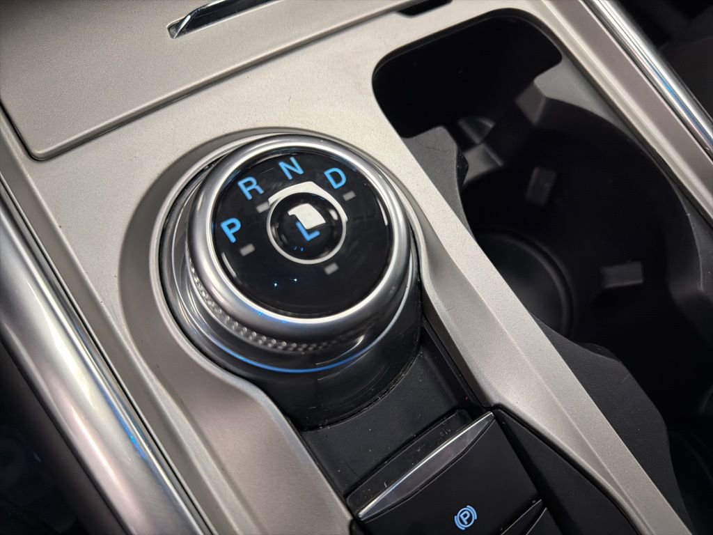 Used 2023 Ford Explorer XLT w/ Equipment Group 202A image 25