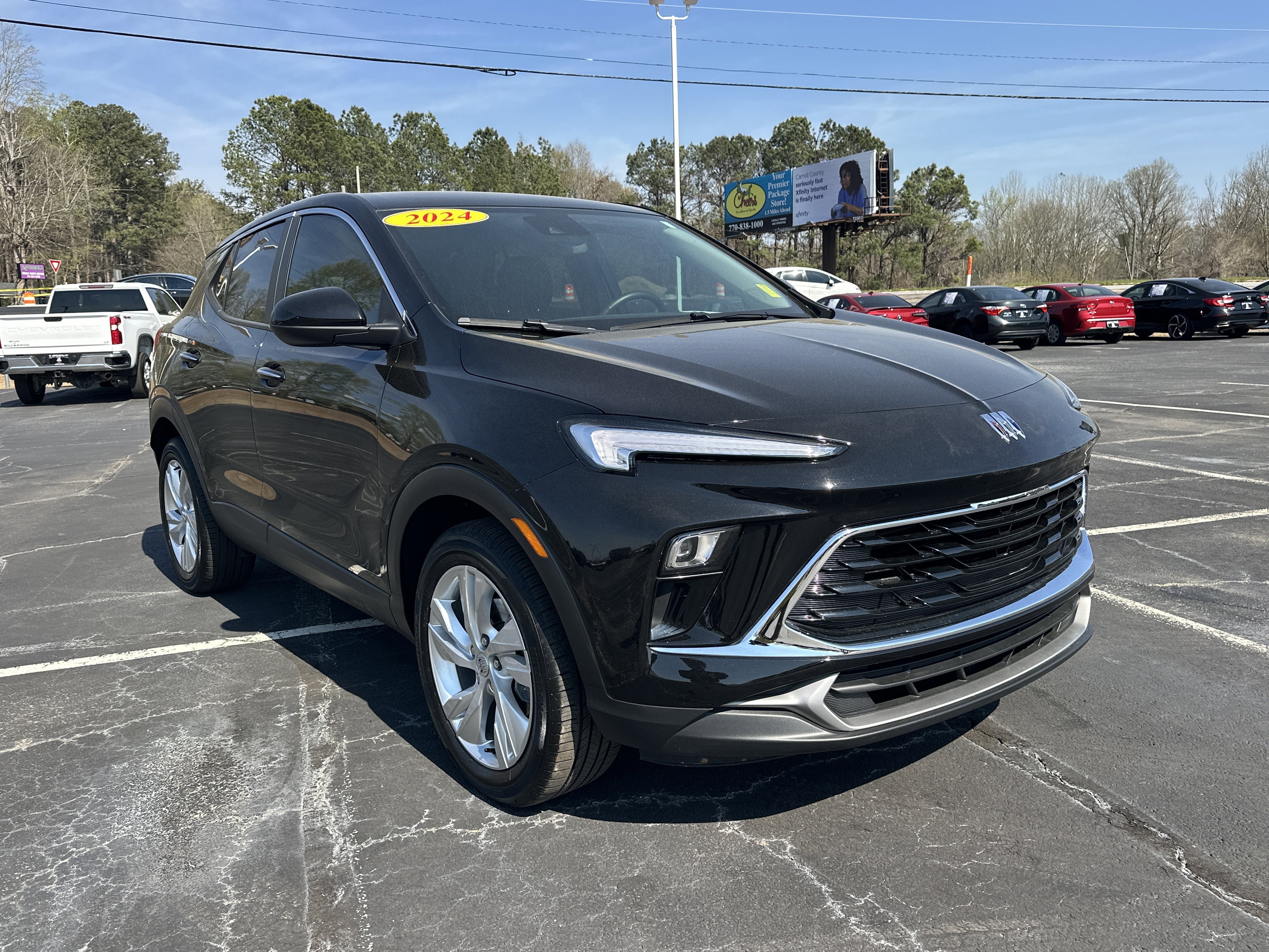 Used 2024 Buick Encore GX Preferred w/ Comfort Package image 2