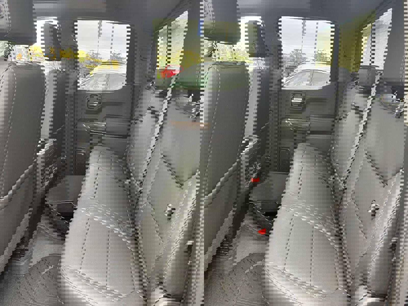 Used 2021 Chevrolet Silverado 1500 LT Trail Boss w/ Convenience Package II image 23