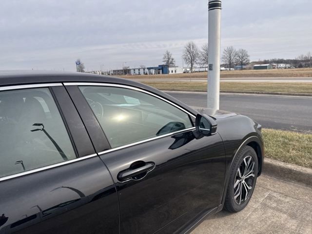 Used 2024 Toyota Crown XLE image 10