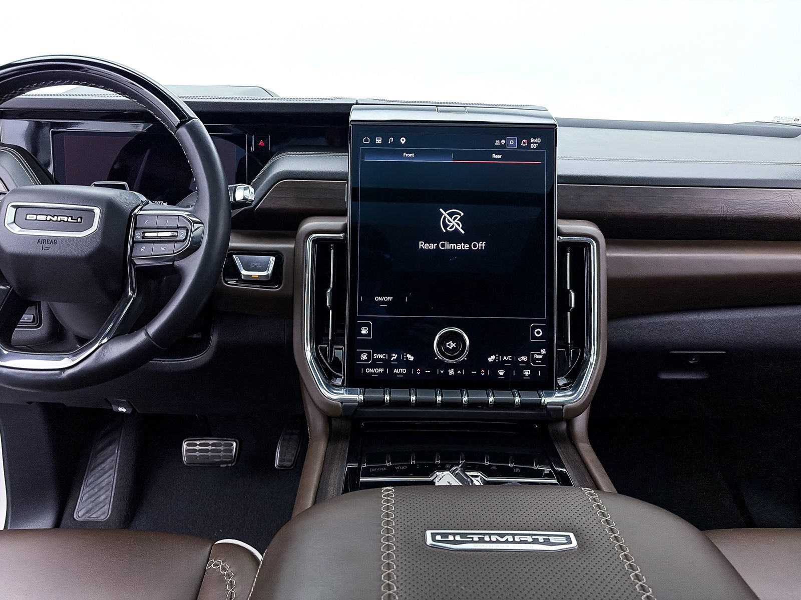 Used 2025 GMC Yukon XL Denali Ultimate AWD/4WD image 13