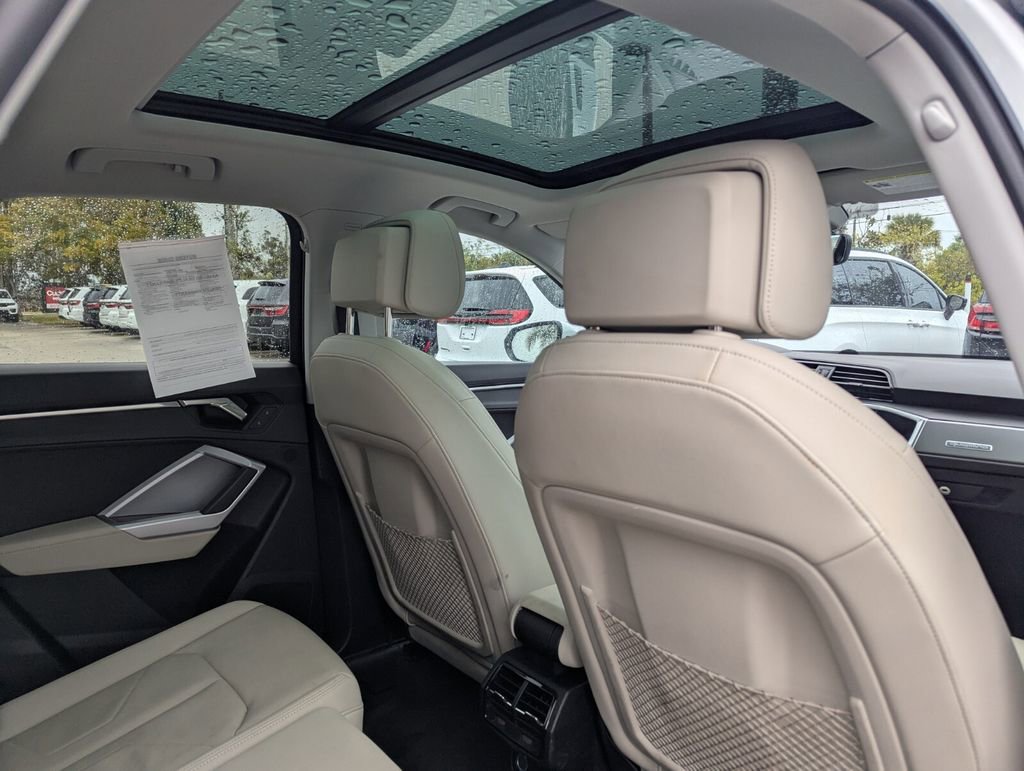 Used 2024 Audi Q3 2.0T Premium image 12