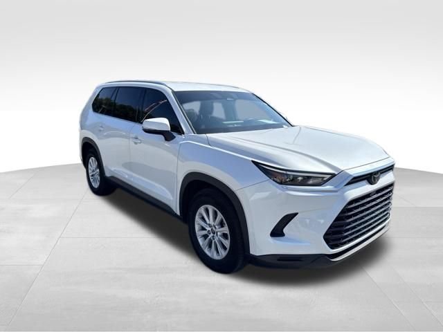 Used 2024 Toyota Grand Highlander AWD image 3