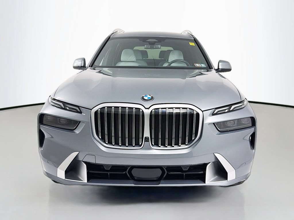 Used 2023 BMW X7 xDrive40i w/ Executive Package AWD/4WD image 2