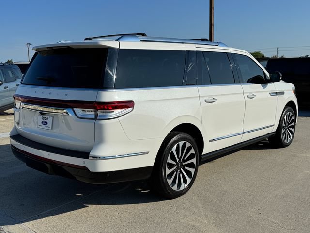 Used 2023 Lincoln Navigator L Reserve AWD/4WD image 5