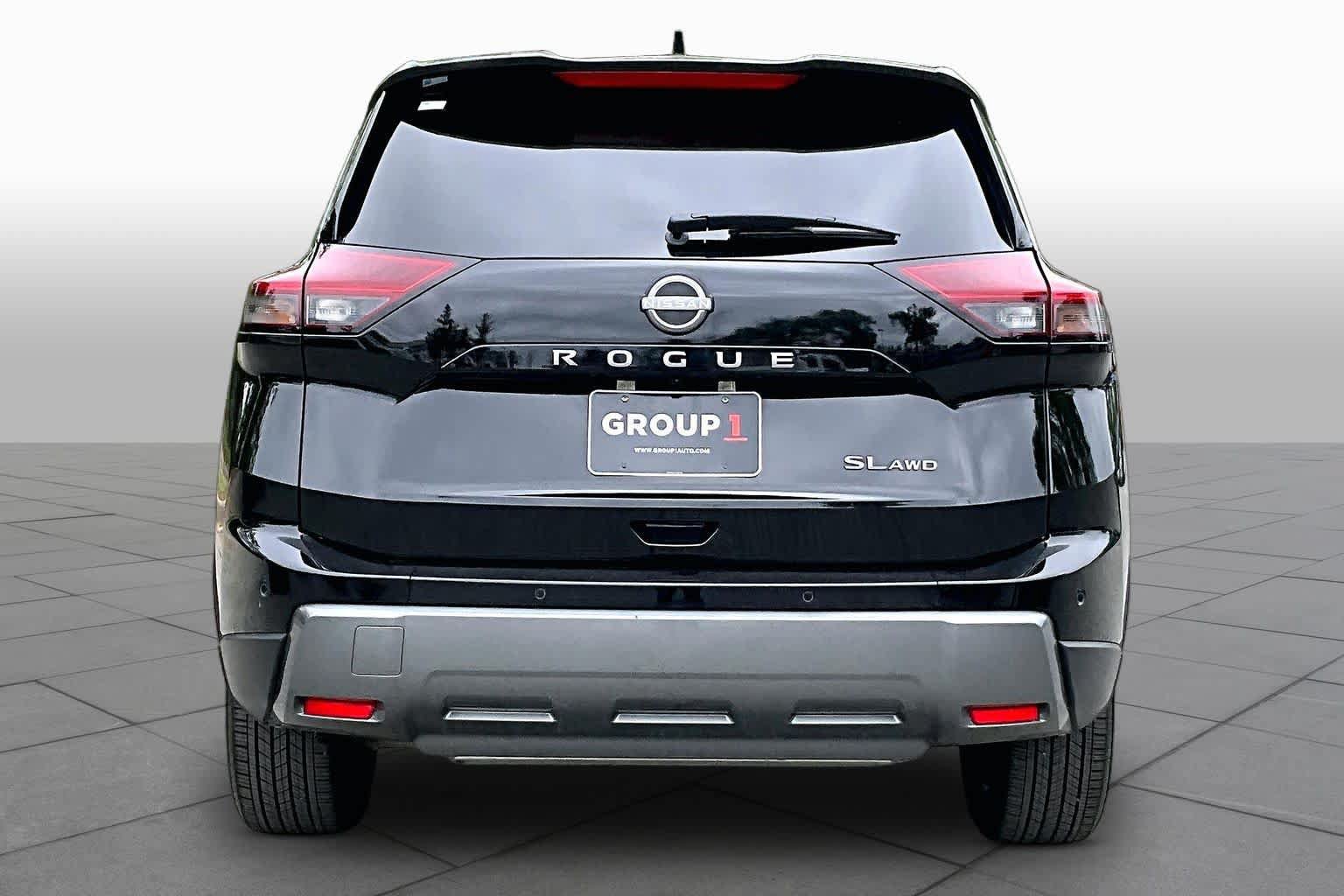 Used 2026 Nissan Rogue SL AWD/4WD image 5