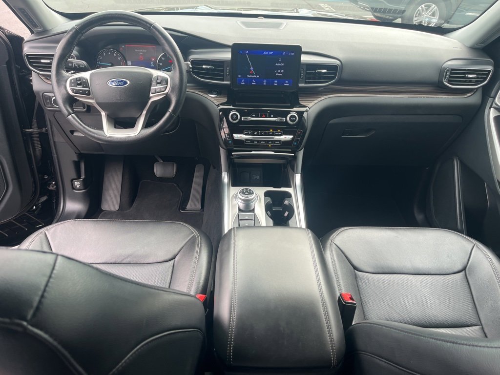 Used 2022 Ford Explorer Limited w/ Equipment Group 301A image 16