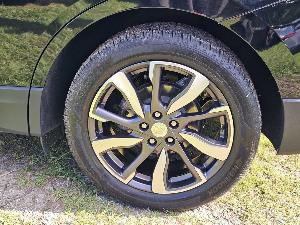 Used 2024 Chevrolet Equinox Premier FWD image 12