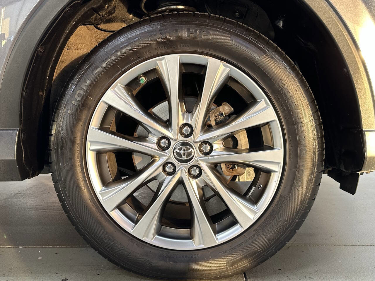 Used 2016 Toyota RAV4 Limited image 35