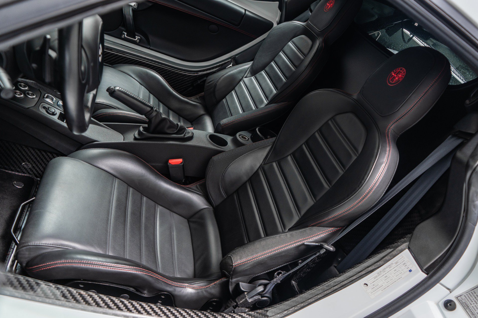 Used 2015 Alfa Romeo 4C Coupe w/ Leather Interior Group RWD image 22