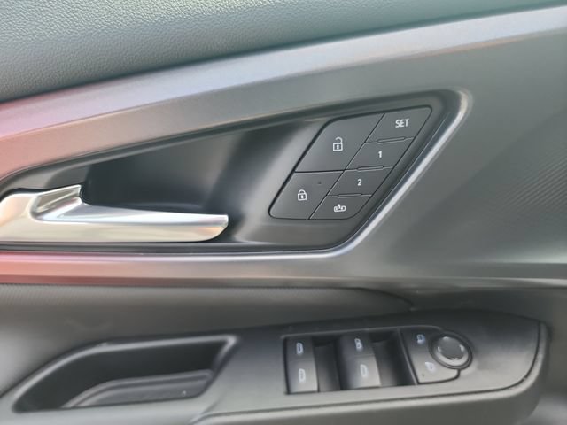 New 2026 Chevrolet Equinox EV RS w/ Active Safety Package 3 AWD/4WD image 20