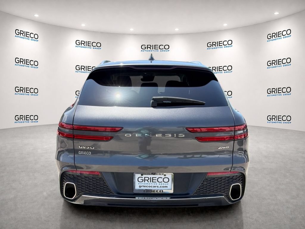Used 2022 Genesis GV70 2.5T w/ Advanced Package AWD/4WD image 6