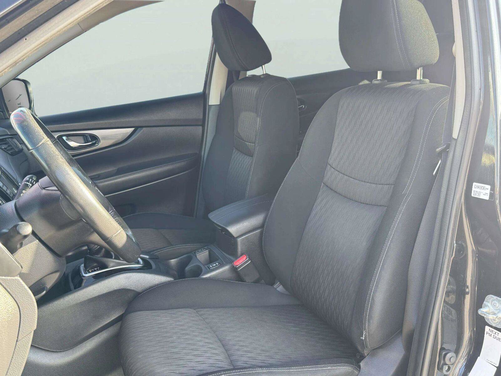 Used 2019 Nissan Rogue SV FWD image 18