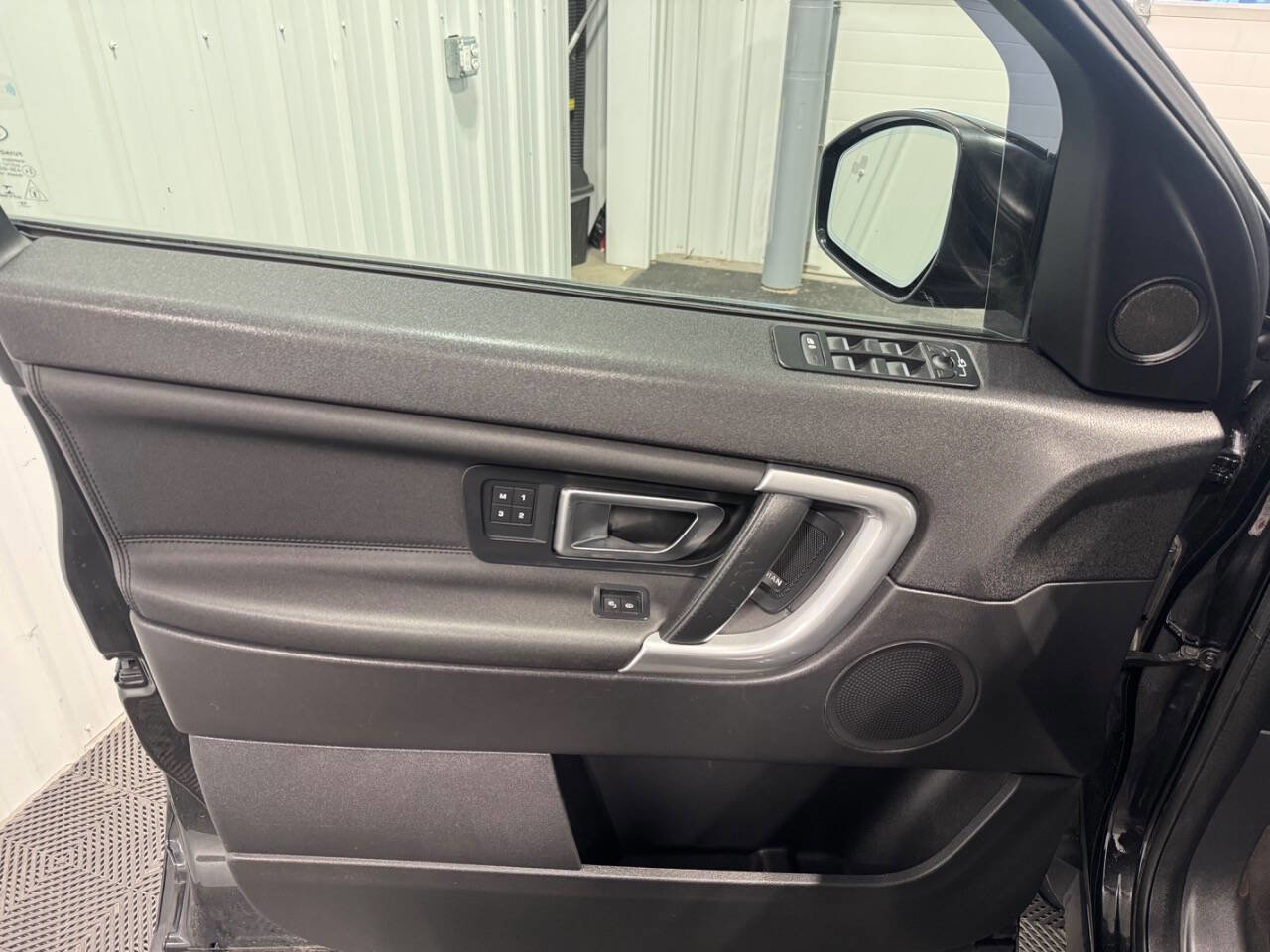 Used 2019 Land Rover Discovery Sport HSE image 7