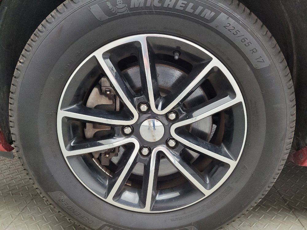 Used 2015 Dodge Grand Caravan R/T w/ Driver Convenience Group FWD image 31