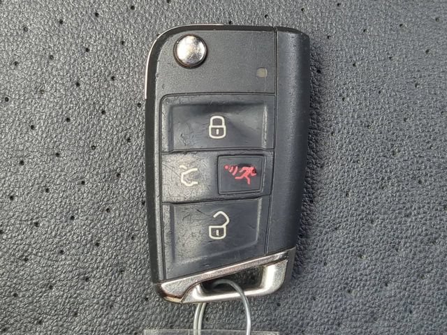 Used 2018 Volkswagen Tiguan SE FWD image 35