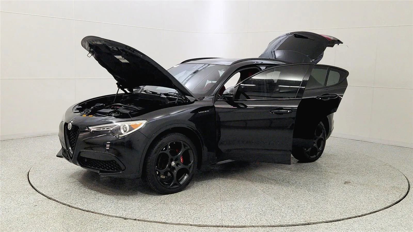 Used 2022 Alfa Romeo Stelvio Veloce AWD/4WD image 10