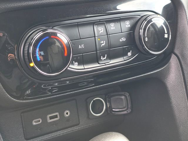 Used 2023 Buick Encore GX Preferred w/ Cold Weather Comfort Package image 29