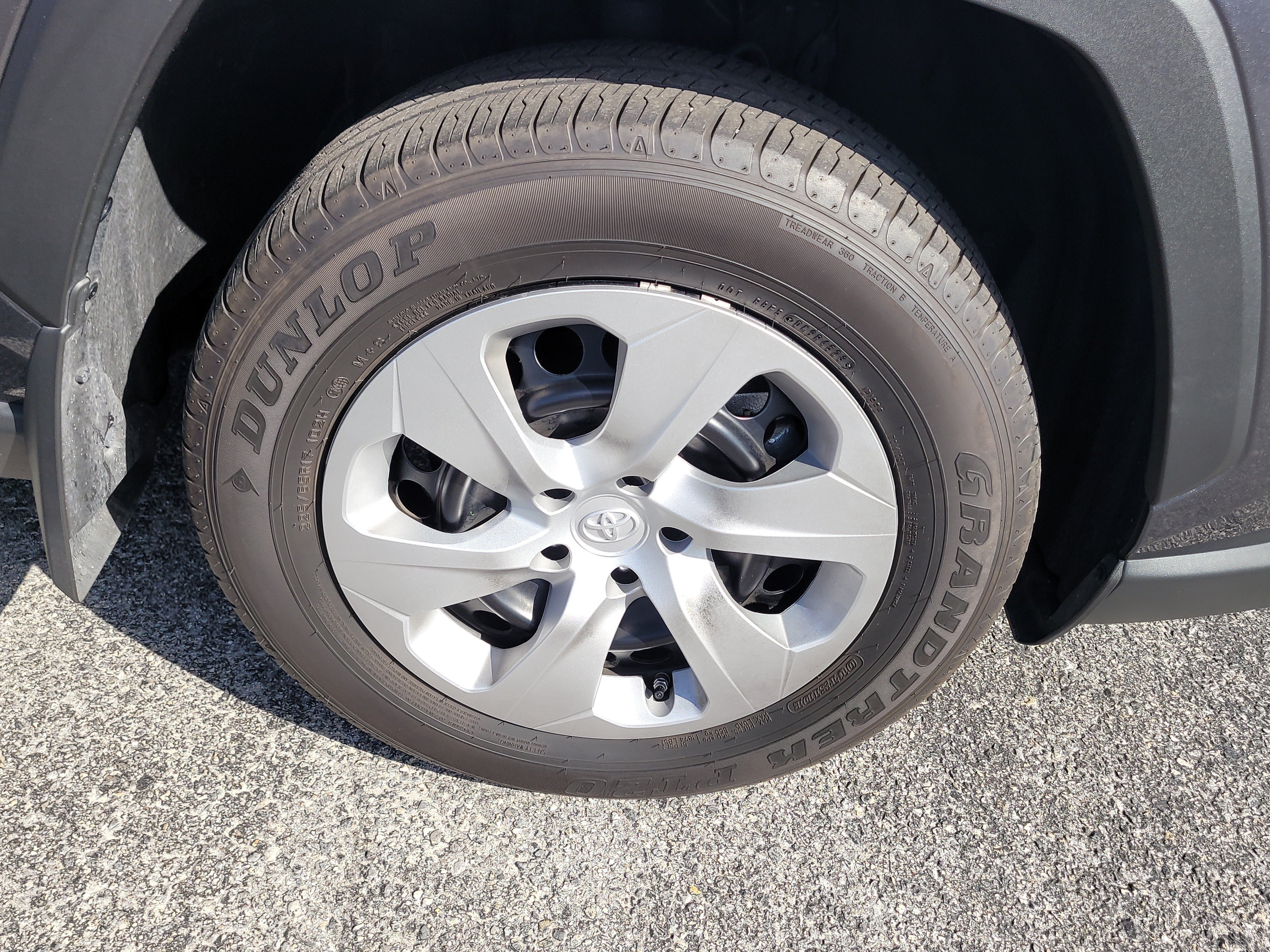 Certified 2024 Toyota RAV4 LE FWD image 10
