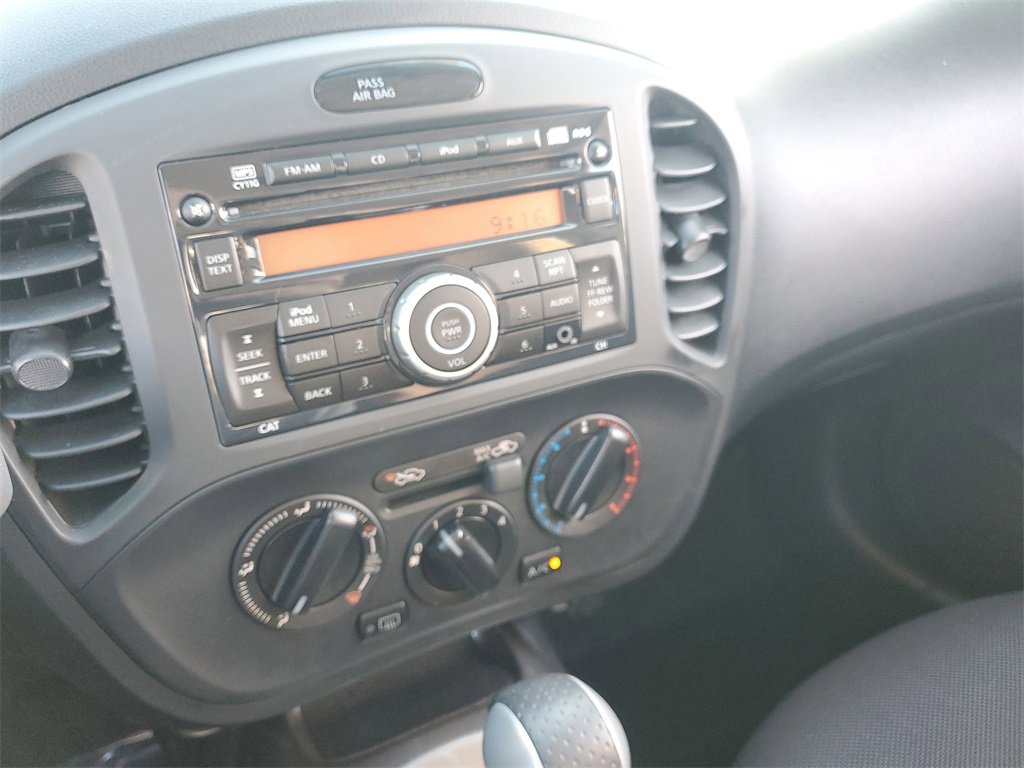 Used 2014 Nissan Juke S image 34