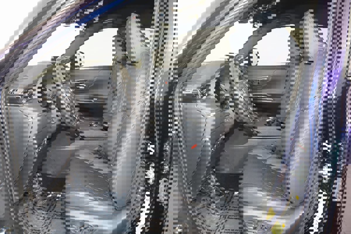 Used 2023 Toyota Venza Limited image 11