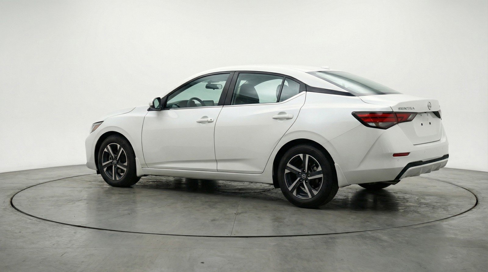 Used 2025 Nissan Sentra SV image 6