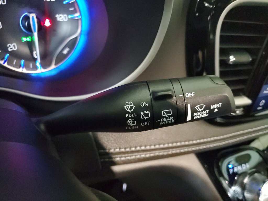 New 2027 Chrysler Pacifica Select FWD image 15