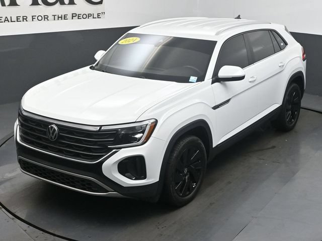 Used 2024 Volkswagen Atlas Cross Sport SE w/ Black Wheel Package FWD image 46