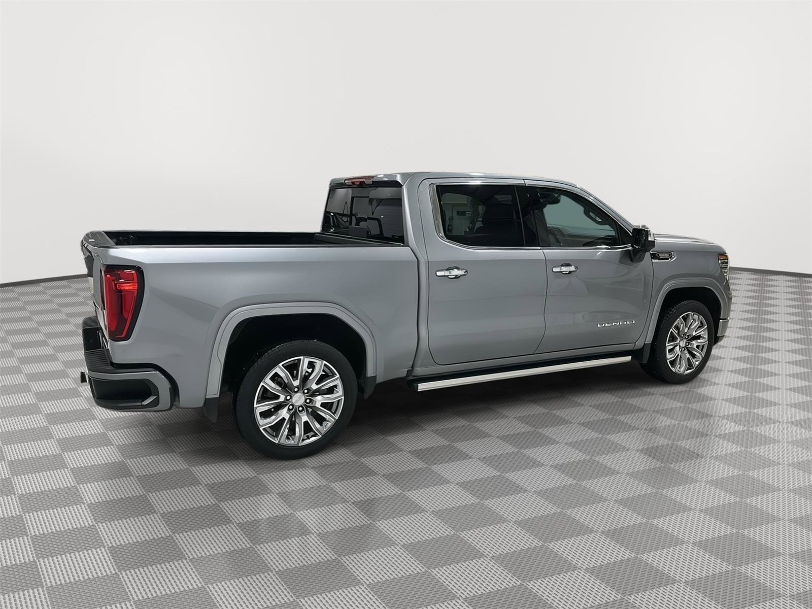 Used 2025 GMC Sierra 1500 Denali w/ Denali Reserve Package image 6