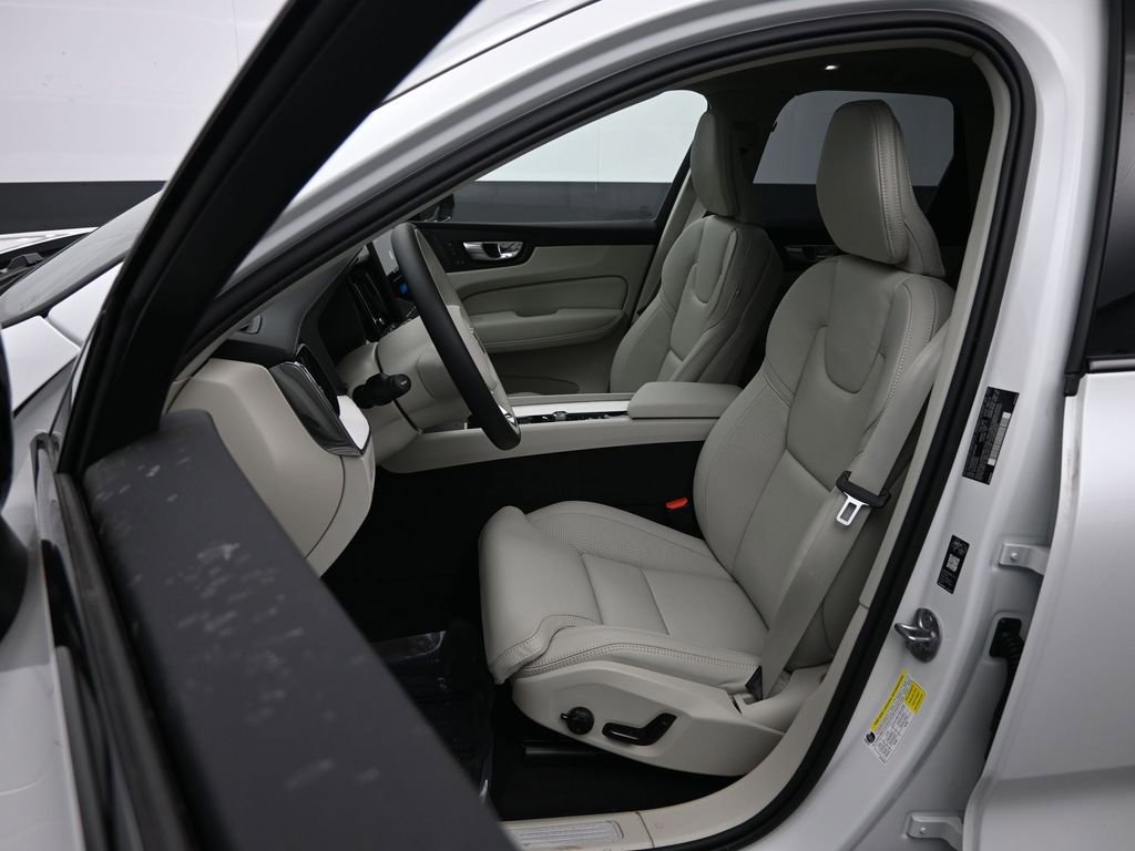 New 2026 Volvo XC60 T8 Ultra w/ Climate Package image 20