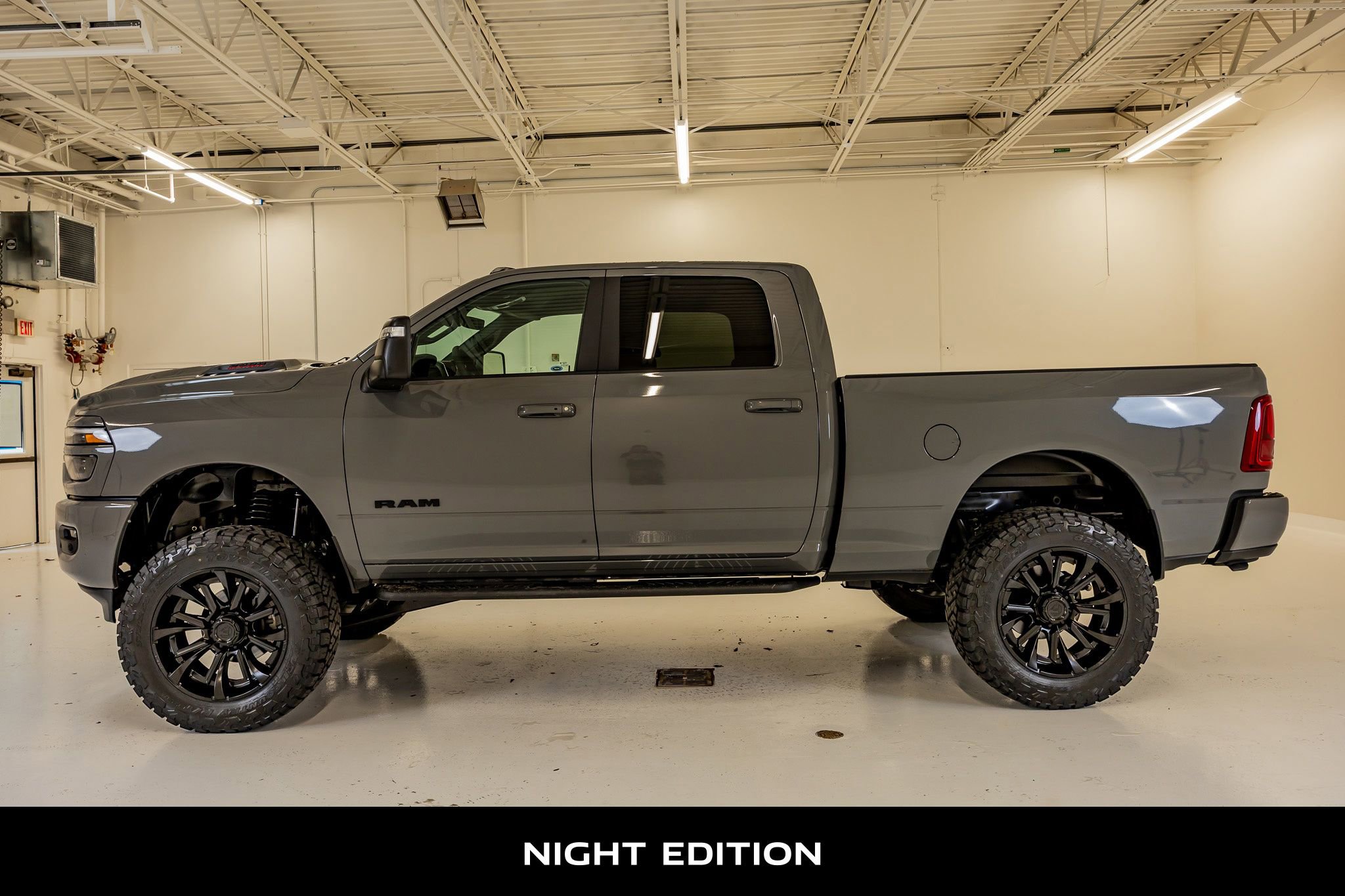 Used 2026 RAM 2500 Laramie w/ Night Edition AWD/4WD image 6